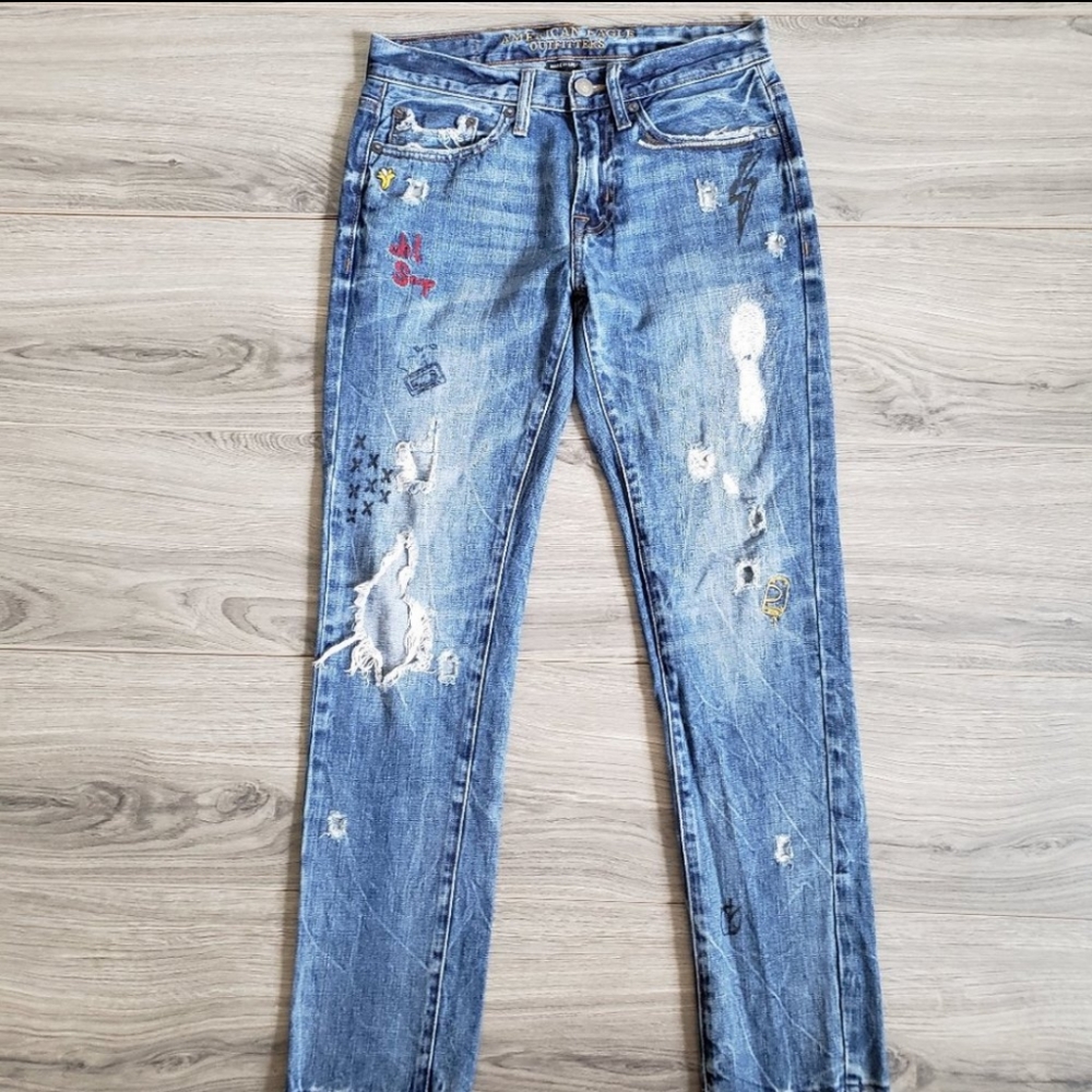 American Eagle Distressed Graffiti Skinny Jeans 28